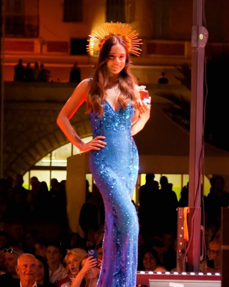 BLUE DRESS WITH BEADS JULIETTE DUBOIS HAUTE COUTURE COLLECTION